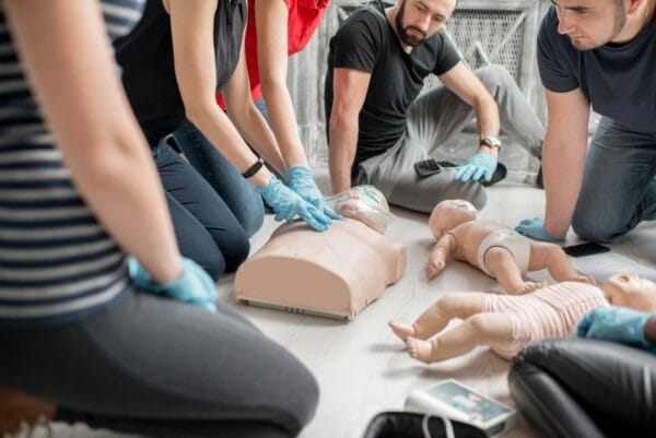 curso primeros auxilios para profesorado, AMPAs colegios, centros deportivos