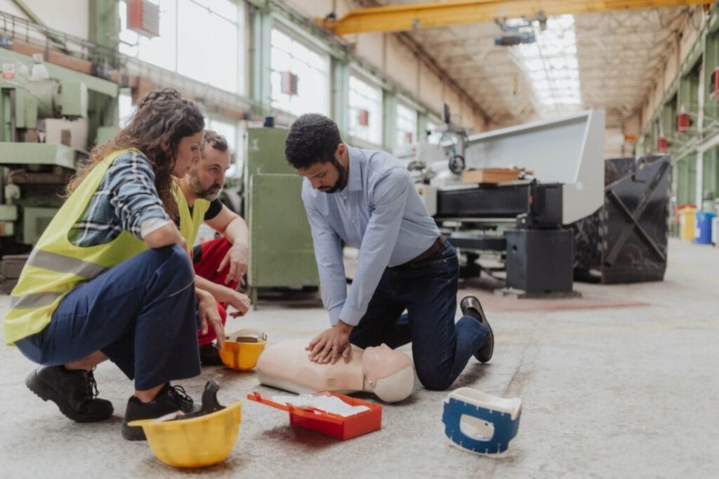 Curso de primeros auxilios para fabricas y centros de trabajo