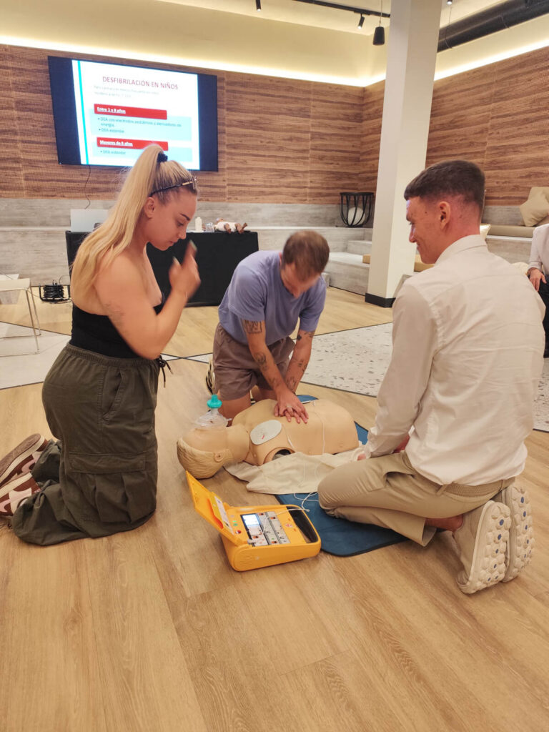 Formación de Soporte Vital Básico y uso del DEA en Novotel Valencia